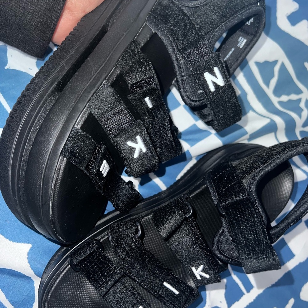 Nike Icon Classic Black Sandals size 7